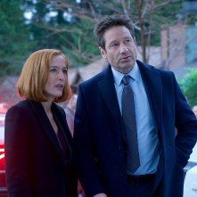 X-Files: Gillian Anderson con David Duchovny, episodio Familiar