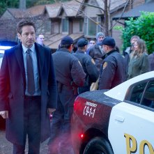 X-Files: un momento con David Duchovny nell'episodio Familiar
