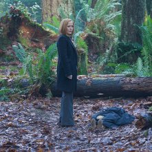 X-Files: una scena con Gillian Anderson, episodio Familiar