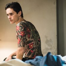The Outsider: Jared Leto mostra il corpo tatuato