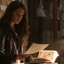 Tomb Raider: Alicia Vikander in un momento del film