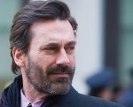 Pale Blue Dot: Jon Hamm protagonista del film accanto a Natalie Portman