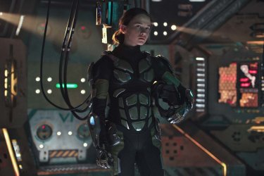 Pacific Rim: Uprising: Cailee Spaeny em cena do filme