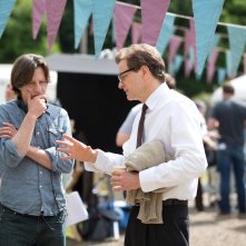 Il mistero di Donald C.: Colin Firth e il regista James Marsh sul set del film