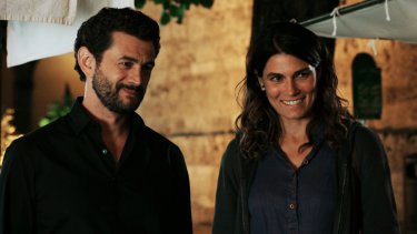 Quanto basta: Vinicio Marchioni e Valeria Solarino in una scena del film