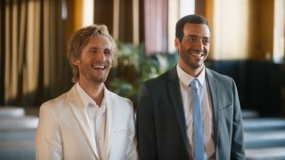 Sposami, stupido!: Philippe Lacheau e Tarek Boudali in un momento del film