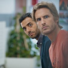 Sposami, stupido!: Philippe Lacheau e Tarek Boudali in una scena del film