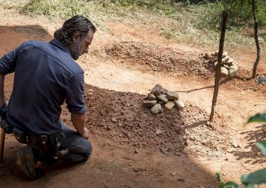 The Walking Dead: Andrew Lincoln nell'episodio The Key