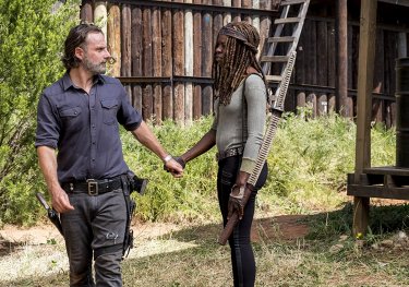 The Walking Dead: Andrew Lincoln e Danai Gurira nell'episodio The Key
