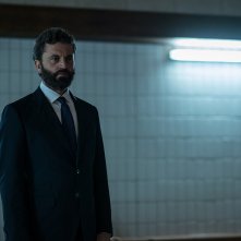 Il Miracolo: Guido Caprino in una scena della serie