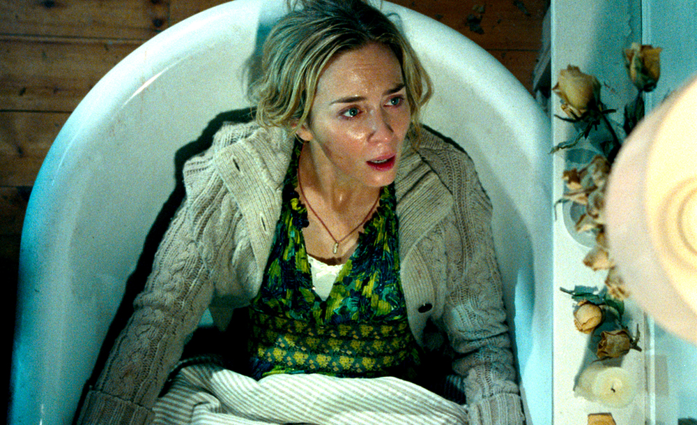 Emily Blunt in una scena A Quiet Place
