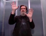 Jim Carrey difende i suoi ritratti: 'Lo scopo delle opere politiche è indispettire chi abusa del potere'