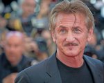 Sean Penn attacca Trump e il movimento #MeToo nel suo primo romanzo