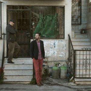 Wajib - Invito al matrimonio: Saleh Bakri e Mohammed Bakri in un momento del film