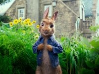 Peter Rabbit prende vita in un adattamento frenetico e scorretto