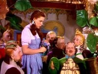 Il mago di Oz: Judy Garland molestata dai nani del film, l'accusa dell'ex marito