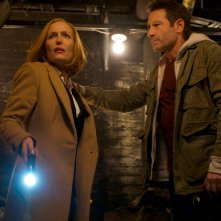 X-Files: David Duchovny con Gillian Anderson nell'episodio Il figlio perduto