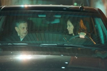 X-Files: William B. Davis e Annabeth Gish nell'episodio Il figlio perduto