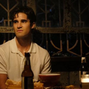 American Crime Story: una scena con Darren Criss, seconda stagione