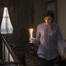 The Walking Dead: Lauren Cohan in una scena dell'episodio Do Not Send Us Astray