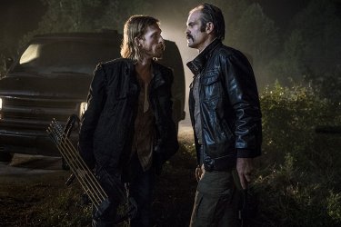 The Walking Dead: Steven Ogg, Austin Amelio nell'episodio Do Not Send Us Astray