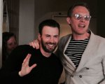 Chris Evans, Ryan Reynolds e Paul Bettany esaudiscono il desiderio di un piccolo fan degli Avengers malato