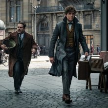 Animali Fantastici: I crimini di Grindelwald, Eddie Redmayne e Dan Fogler per le vie di Parigi