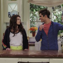 Alexa & Katie: Paris Berelc in una scena