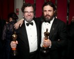 Kenneth Lonergan difende Casey Affleck: 'E' stato trattato in modo ignobile'