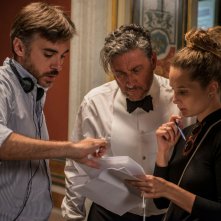 Il tuttofare: Sergio Castellitto e il regista Valerio Attanasio sul set del film