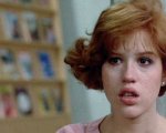 Molly Ringwald esamina Breakfast Club alla luce del movimento #MeToo e scatena le polemiche