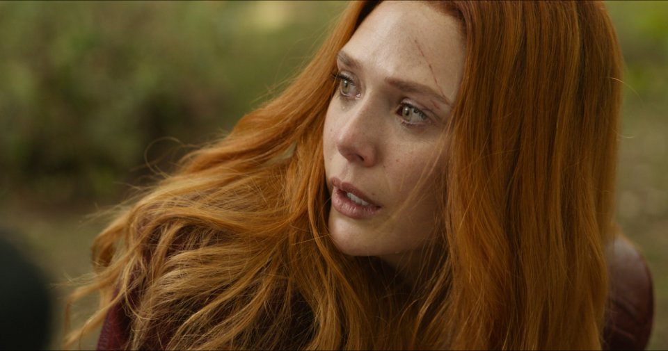 Avengers: Infinity War, un primo piano di Elizabeth Olsen