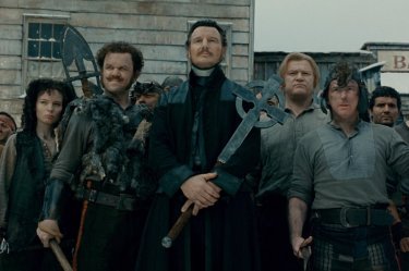 images/2018/04/18/gangs-of-new-york-priest-vallon-cross-iron-liam-neeson.JPG