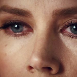 Animali notturni: un primissimo piano di Amy Adams