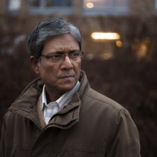 Cosa dirà la gente: Adil Hussain in una scena del film