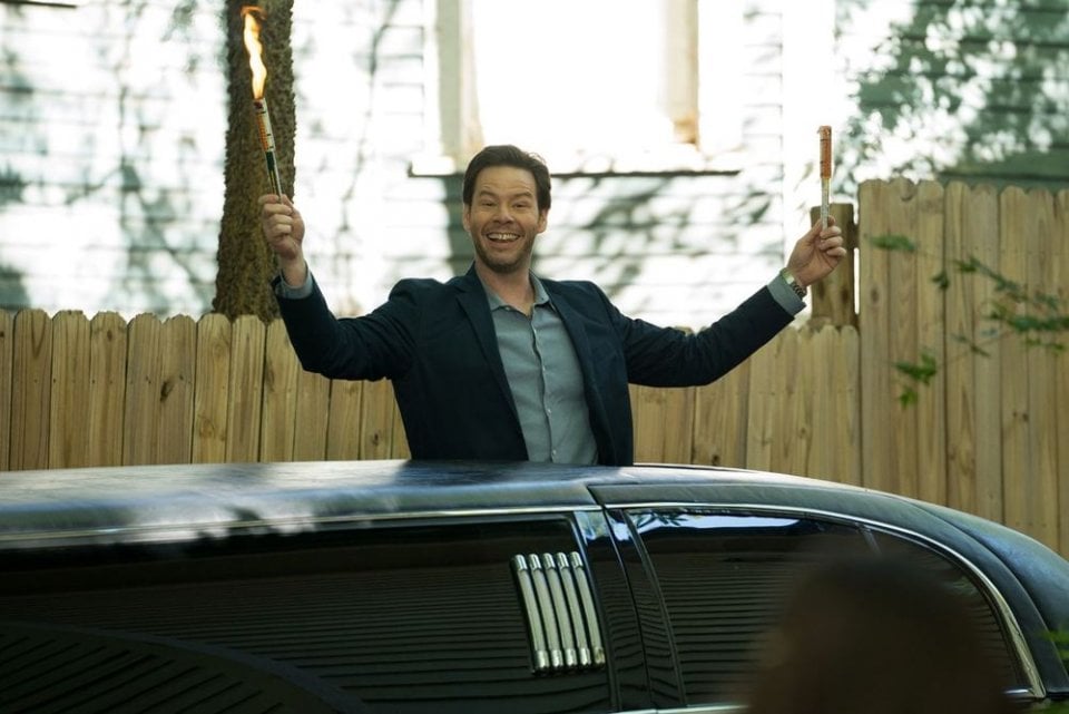 Giù le mani dalle nostre figlie: Ike Barinholtz in una scena del film