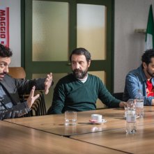 Si muore tutti democristiani: Walter Leonardi, Massimiliano Loizzi e Marco Ripoldi in una scena del film