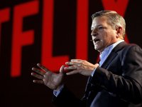 Netflix, Ted Sarandos risponde alle critiche degli utenti: 'Non abbiamo mai cancellato uno show di successo'