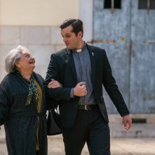 Tonno spiaggiato: Frank Matano e Lucia Guzzardi in una scena del film