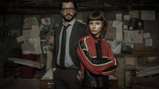 La casa di carta: Ursula Corbero e Alvaro Morte in una foto
