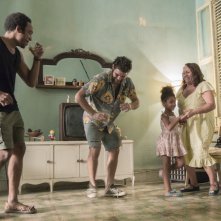 Sergio & Sergej - Il professore e il cosmonauta: Tomás Cao e Ailín de la Caridad Rodriguez in un'immagine tratta dal film