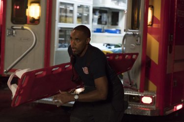 Station 19: una foto di Jason George