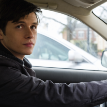 Tuo, Simon: Nick Robinson in una scena del film