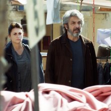 Everybody Knows: Penelope Cruz e Ricardo Darín in una scena del film