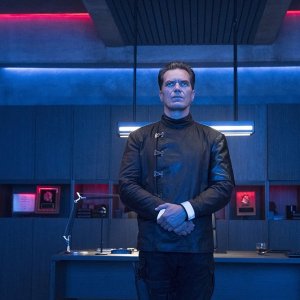 Fahrenheit 451: Michael Shannon in una scena del film