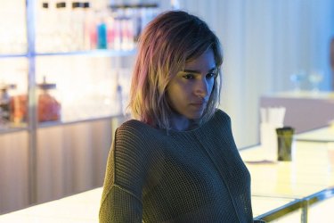 Fahrenheit 451: Sofia Boutella in una scena del film