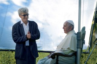 Pope Francis: A Man of His Word, Wim Wenders e Papa Francesco in un'immagine tratta dal documentario