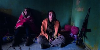 Girls of the Sun: Emmanuelle Bercot e Golshifteh Farahani in un'immagine del film