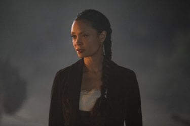 Westworld: Thandie Newton in una scena dell'episodio Reunion