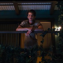 Under the Silver Lake: Andrew Garfield in un momento del film